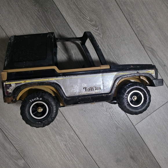 vintage Tonka MR-970 Ford Bronco toy truck.  - Picture 9 of 9